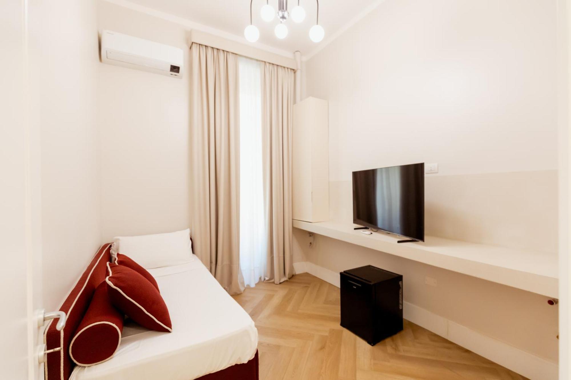 Residenza Umberto I Hotel Naples Luaran gambar