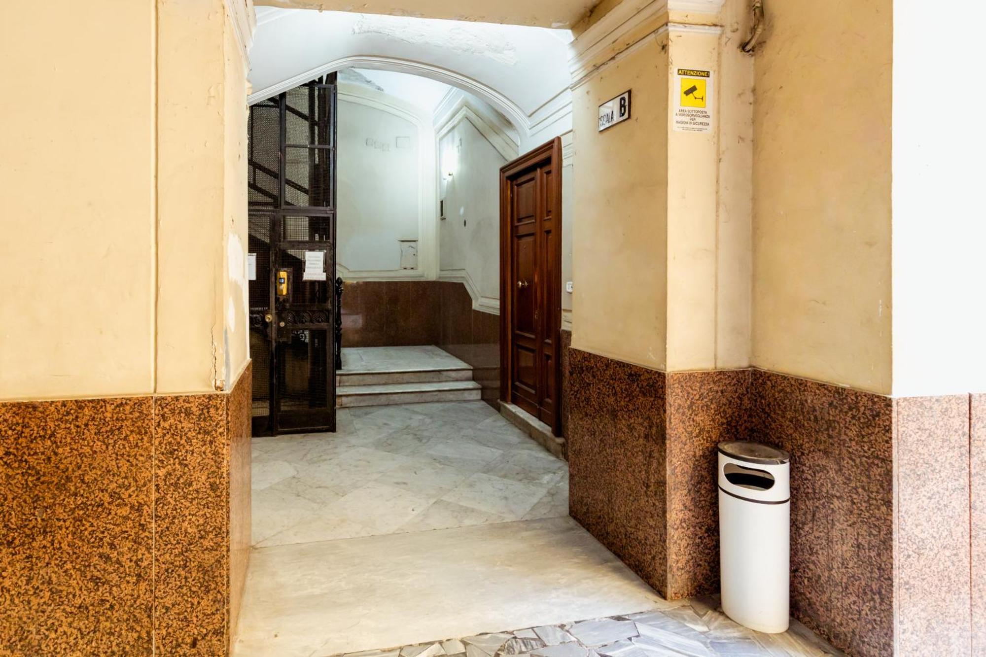 Residenza Umberto I Hotel Naples Luaran gambar